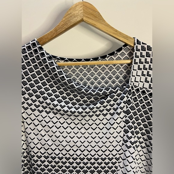 Cleo Patterned Top - Picture 3 of 4